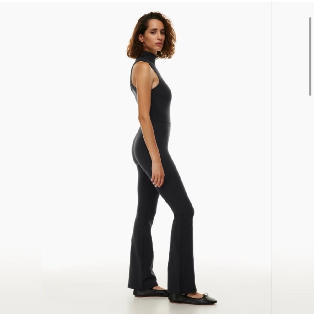 Near New Aritzia/Wilfred free Mock neck jumpsuit S